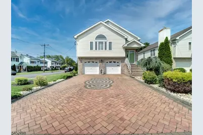 402 N 16th St, Kenilworth, NJ 07033 - Photo 1
