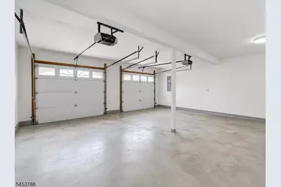 402 N 16th St, Kenilworth, NJ 07033 - Photo 28