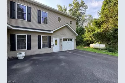 32 Woodland Dr, Jefferson Township, NJ 07438 - Photo 6