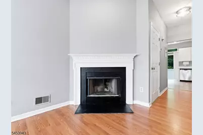 4 Derby St, East Orange, NJ 07018 - Photo 8