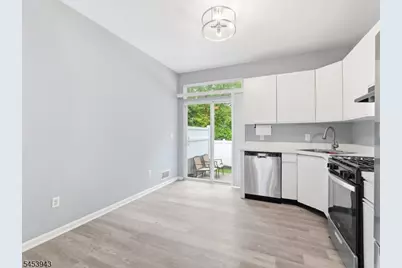 4 Derby St, East Orange, NJ 07018 - Photo 2