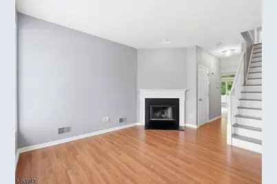 4 Derby St, East Orange, NJ 07018 - Photo 6