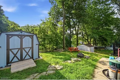 305 Tulsa Trl, Hopatcong, NJ 07843 - Photo 16