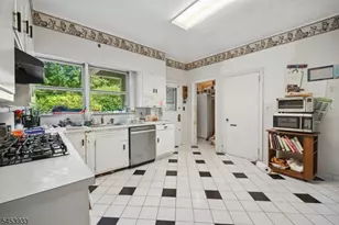 231 Exeter Wy, Hillside, NJ 07205 - Photo 14