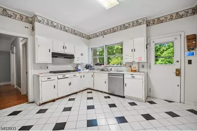 231 Exeter Way, Hillside, NJ 07205 - Photo 12
