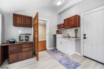 328 Springdale Ave, East Orange, NJ 07017 - Photo 32