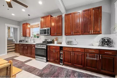 328 Springdale Ave, East Orange, NJ 07017 - Photo 10