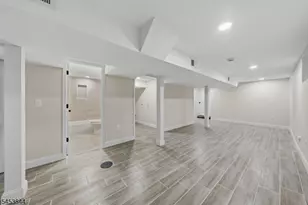 136 Elm St, Elizabeth, NJ 07208 - Photo 12