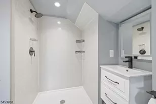 1 Woodland Ave, Mount Olive, NJ 07828 - Photo 34