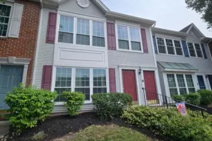 113 Gregory Ln, Franklin Township, NJ 08823 - Photo 2