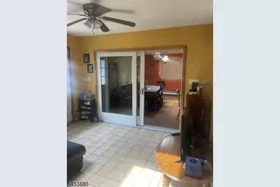 84 E Laurel St, Woodbridge Township, NJ 07064 - Photo 10