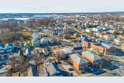 9 W Stimpson Ave, Linden, NJ 07036 - Photo 4