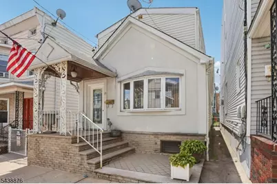 18 Patterson St, Harrison, NJ 07029 - Photo 4