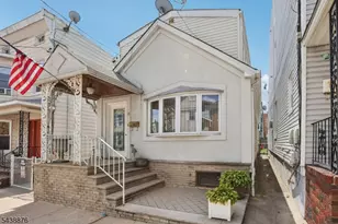 18 Patterson St, Harrison, NJ 07029 - Photo 4