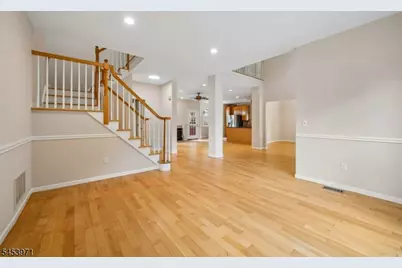 4 Revere Dr, Bernards Township, NJ 07920 - Photo 4