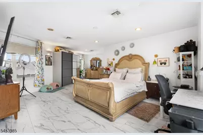 640 Riverside Ave, Lyndhurst Township, NJ 07071 - Photo 14