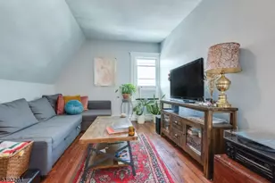 36 Burnet St Unit, Maplewood, NJ 07040 - Photo 2