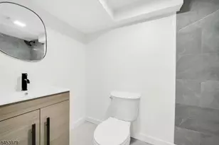 2397 Seymour Ave, Union Township, NJ 07083 - Photo 24