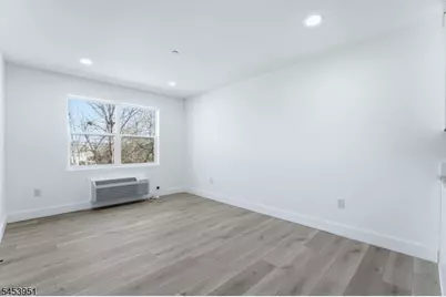 95 Shepherds Ln #301B, Totowa, NJ 07512 - Photo 2