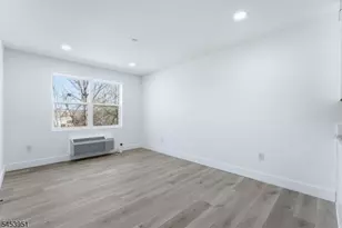 95 Shepherds Ln, Totowa, NJ 07512 - Photo 2