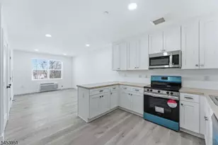 95 Shepherds Ln, Totowa, NJ 07512 - Photo 6