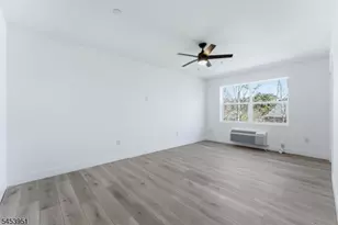 95 Shepherds Ln, Totowa, NJ 07512 - Photo 4