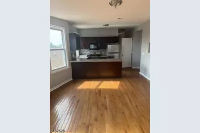 142 Abinger Pl, Newark, NJ 07106 - Photo 2