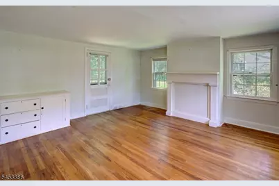 17 Willow Avenue, Peapack Gladstone Boro, NJ 07977 - Photo 12