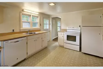 17 Willow Avenue, Peapack Gladstone Boro, NJ 07977 - Photo 14