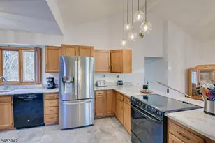 16 Sky Top Rd, Lebanon Township, NJ 07865 - Photo 18