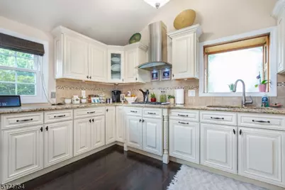 1 Birch Rd, Pequannock Township, NJ 07444 - Photo 8