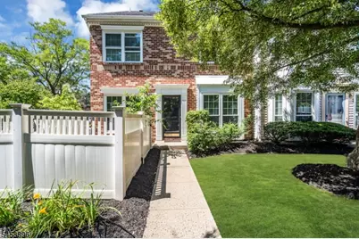10 Brighton Way, North Brunswick Township, NJ 08902 - Photo 4