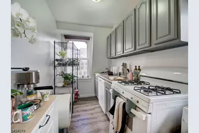 151 Culver Ave #3, Jersey City, NJ 07305 - Photo 6