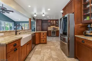 31 River Rd, Raritan Township, NJ 08822 - Photo 14