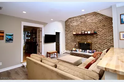 9 Watch Hill Rd, Mahwah, NJ 07430 - Photo 8