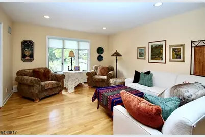 9 Watch Hill Rd, Mahwah, NJ 07430 - Photo 4