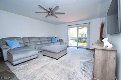 808 Eves Dr #2M, Hillsborough Township, NJ 08844 - Photo 2