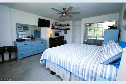 808 Eves Dr #2M, Hillsborough Township, NJ 08844 - Photo 8