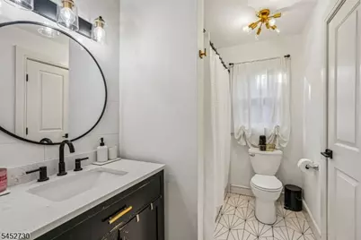 1 Raleigh Ln, Wayne, NJ 07470 - Photo 18