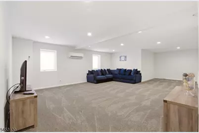 2 Bluffs Ct, Hamburg, NJ 07419 - Photo 14