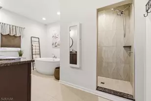 2 Bluffs Ct, Hamburg, NJ 07419 - Photo 24