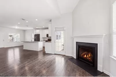 2 Bluffs Ct, Hamburg, NJ 07419 - Photo 6