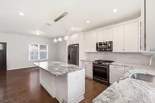 2 Bluffs Ct, Hamburg, NJ 07419 - Photo 18