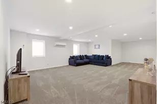 2 Bluffs Ct, Hamburg, NJ 07419 - Photo 40