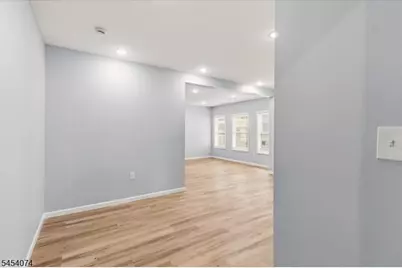 76 Grumman Ave, Newark, NJ 07112 - Photo 8