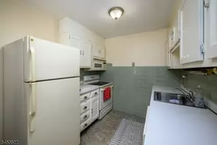 1020A Aberdeen Dr, Lakewood Twp., NJ 08701 - Photo 8
