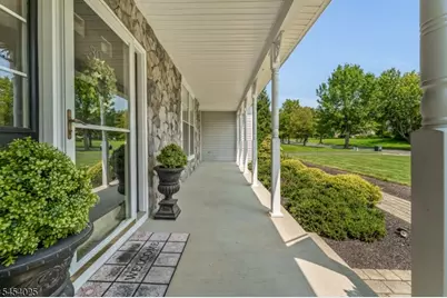 30 Meadowview Dr, Lopatcong Township, NJ 08865 - Photo 4