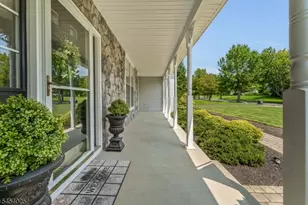 30 Meadowview Dr, Lopatcong Township, NJ 08865 - Photo 4