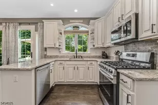 30 Meadowview Dr, Lopatcong Township, NJ 08865 - Photo 16