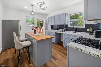 48 Laurel Ave, East Orange, NJ 07017 - Photo 6